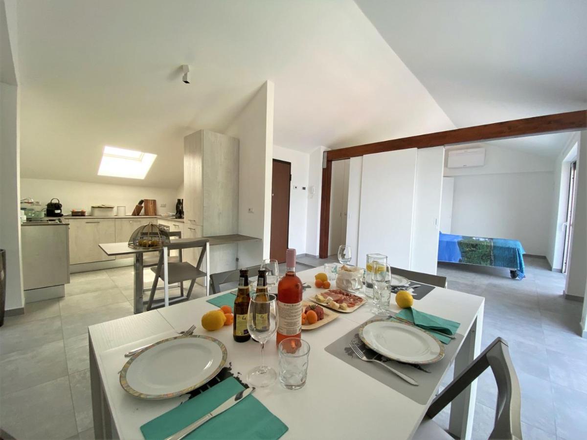 Апартаменты La Rondinella - Loft With Fantastic View On Lake Como Ардженьо Экстерьер фото